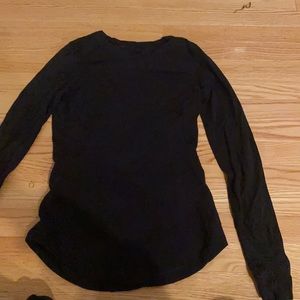Black lululemon long sleeve shirt